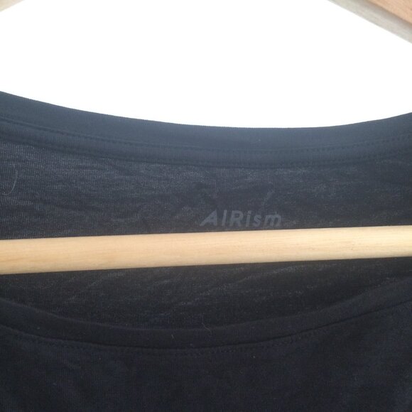 Uniqlo AIRism UV protection long sleeve t-shirt (black, women's size small) - Picture 4 of 8